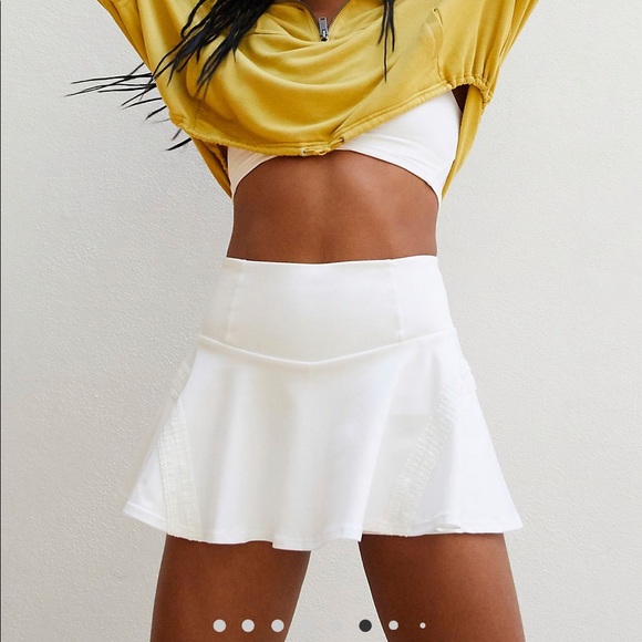 Free people movement pleats and thank you skort medium white gently worn - Picture 2 of 3